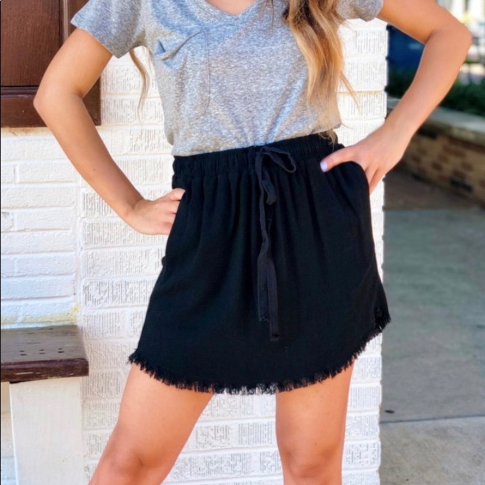NWOT Umgee Pocketed Tassel Skirt